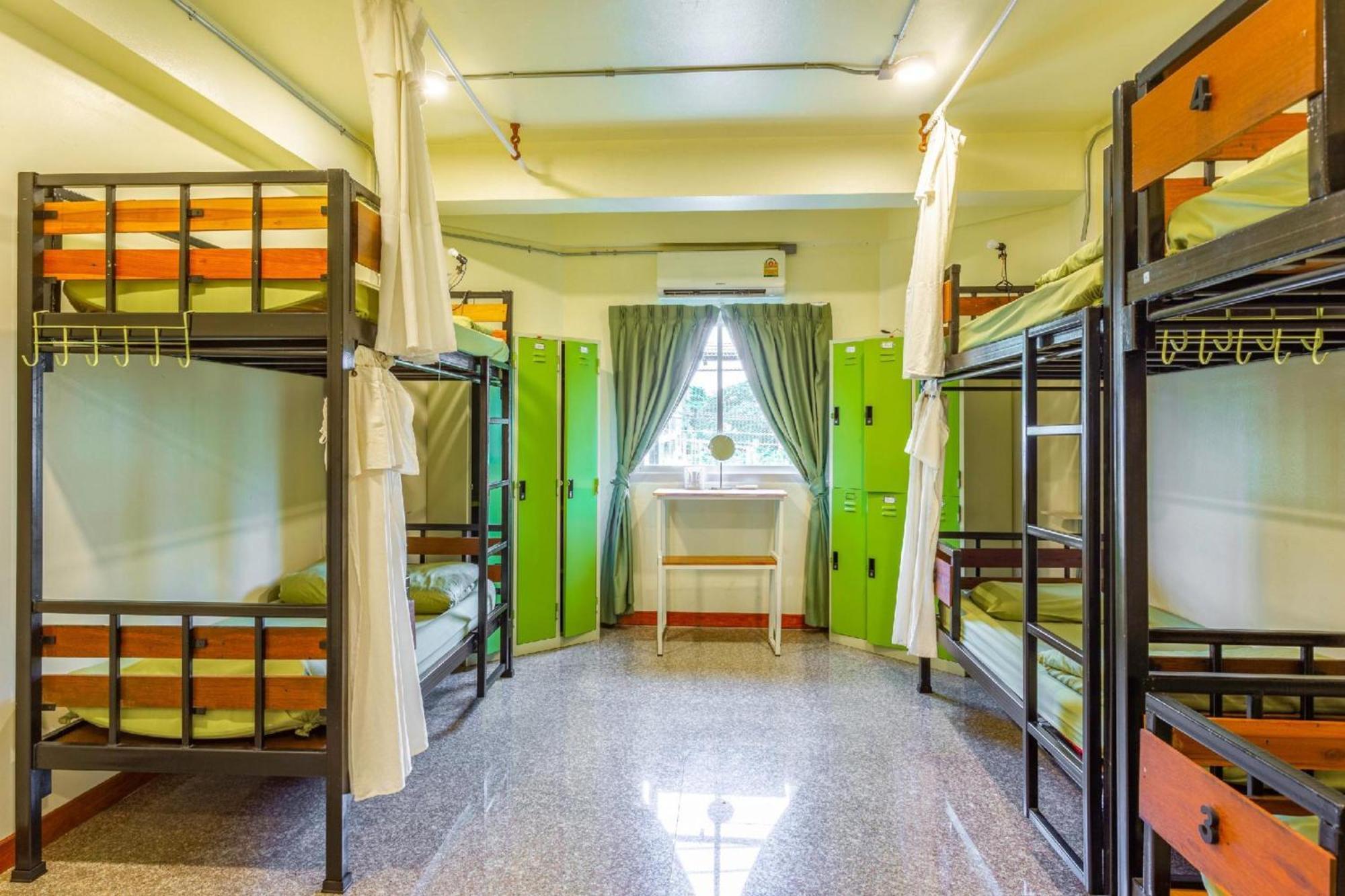 Bed in 6-Bed Mixed Dormitory Room